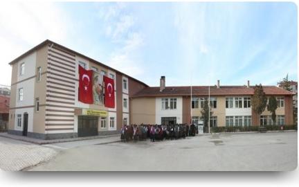 Ayşe Yahya Fatma Kocatürk Mesleki ve Teknik Anadolu Lisesi Fotoğrafı